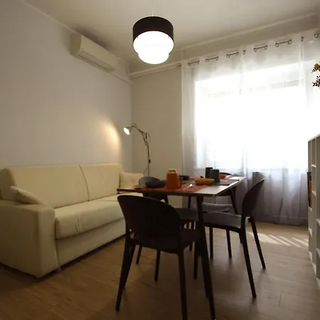 Vascello Holiday House * Roma